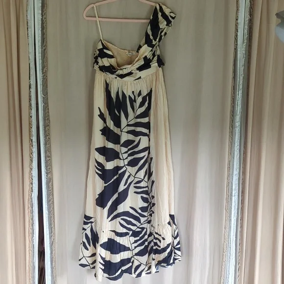 NWT Anthropologie Let Me Be Elegant One-Shoulder Black and Cream Maxi Dress - Picture 3 of 8